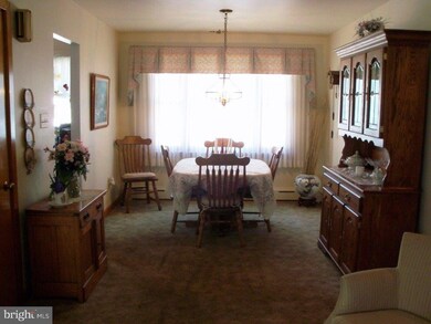 421 N 4th St, Souderton, PA 18964 - photo 6