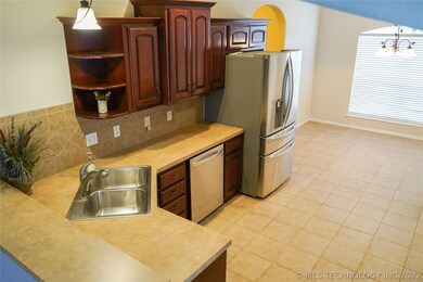 Serving bar accessible from living room and great