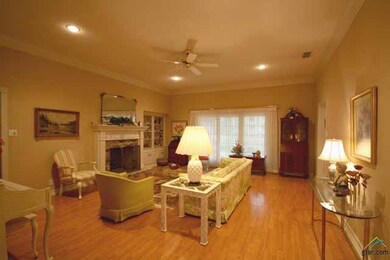 712 Kingswood Dr, Tyler, TX 75703 - photo 5