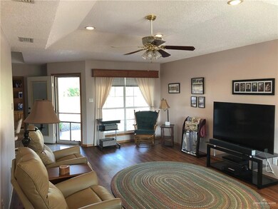 805 Nada Dr, Alamo, TX 78516 - photo 2