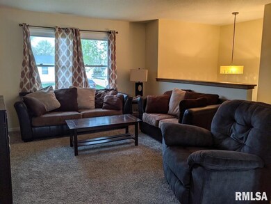 1103 N Pioneer St, Davenport, IA 52804 - photo 2