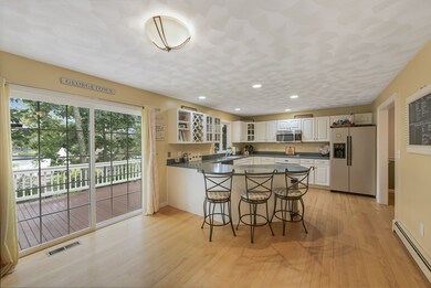 192 W Main St, Georgetown, MA 01833 - photo 2