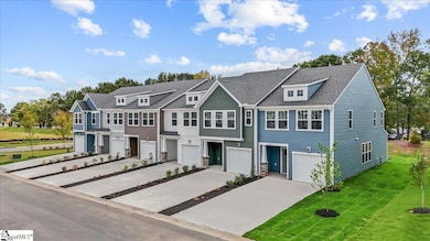 529 W Norvell Ct, Spartanburg, SC 29307 - photo 2