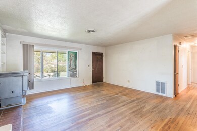 2109 Lori Ln, Redding, CA 96002 - photo 6