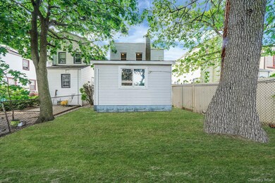 13841 230th Place, Laurelton, NY 11413 - photo 4