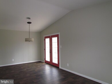 22358 Callahan Dr, Great Mills, MD 20634 - photo 4