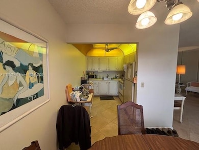 227 Preston F unit 227 F, Boca Raton, FL 33434 - photo 4