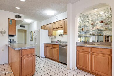 Kitchen W/ Wine/Coffe Bar