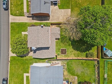 1424 Foote St, Conway, PA 15027 - photo 2