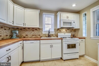 4524 Forest View Ave, Baltimore, MD 21206 - photo 7