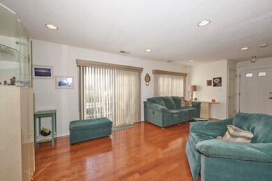 40 Phoenix Ct, Tinton Falls, NJ 07712 - photo 5