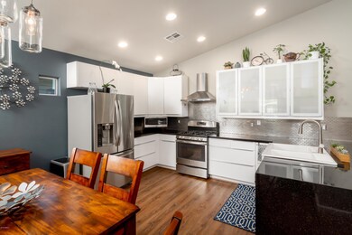 2337 N 11th St, Phoenix, AZ 85006 - photo 7