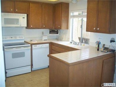Bright Kitchen