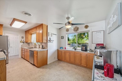 2912 Squire Ave, Redding, CA 96002 - photo 3