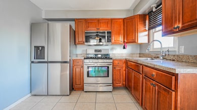 90 Blohm St, West Haven, CT 06516 - photo 5