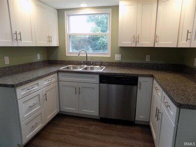 23000 Leslie Ln, Elkhart, IN 46516 - photo 5