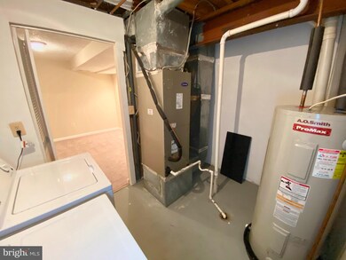 3643 Wharf Ln, Triangle, VA 22172 - photo 7