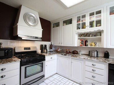 3141 S Detroit Ave, Tulsa, OK 74105 - photo 3