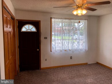 25 E Adams St, McAdoo, PA 18237 - photo 4