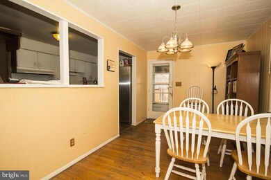 416 Montemar Ave, Catonsville, MD 21228 - photo 5