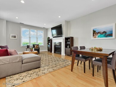 4814 N Damen Ave unit 412, Chicago, IL 60625 - photo 3