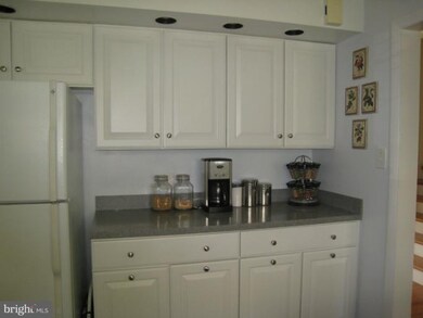 3600 Whispering Ln, Falls Church, VA 22041 - photo 5