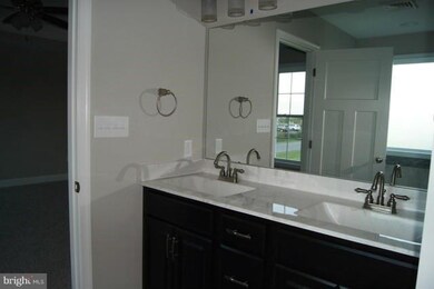 1165 Cydney Ln, Greencastle, PA 17225 - photo 5