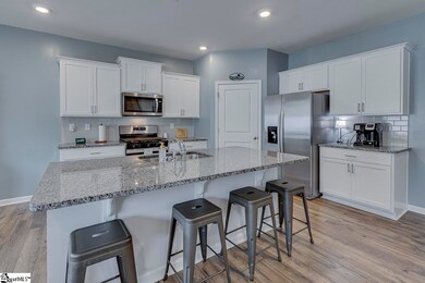 71 Oak Edge Ln, Greer, SC 29651 - photo 5