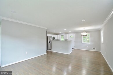 9002 Anna Dr, Clinton, MD 20735 - photo 4