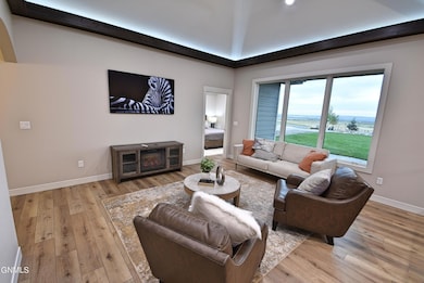 6201 Tyler Pkwy unit 153, Bismarck, ND 58503 - photo 4