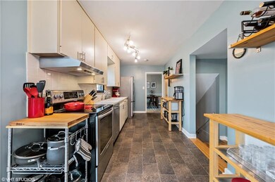 7109 Colby Ave, Windsor Heights, IA 50324 - photo 6