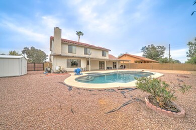 2735 E Enrose St-30