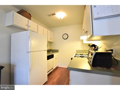 8 Riverwatch Ct unit 11, Essington, PA 19029 - photo 6