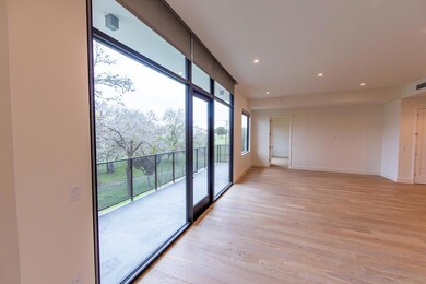 Spare room featuring recessed lighting, visible v