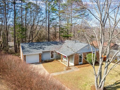 7 Vail Ct, Asheville, NC 28806 - photo 2