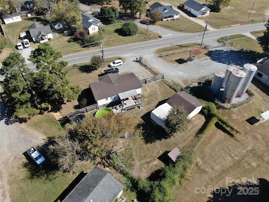 1711 W C St, Kannapolis, NC 28081 - photo 5