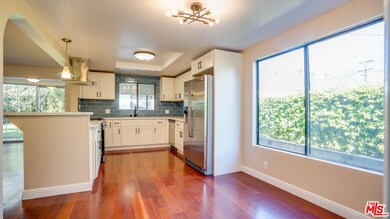 2027 Buckingham Rd, Los Angeles, CA 90016 - photo 5