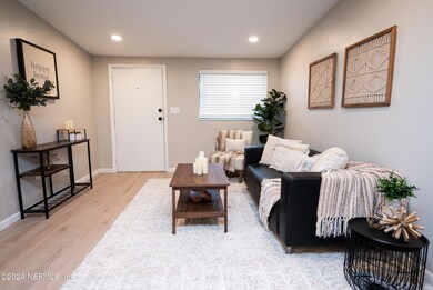 7578 Ridgeway Rd N, Jacksonville, FL 32244 - photo 5