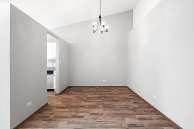 1537 Commodore Ct unit 4, Schaumburg, IL 60193 - photo 5