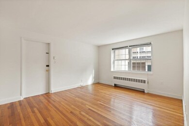 4 Menotomy Rd unit 8, Arlington, MA 02476 - photo 4