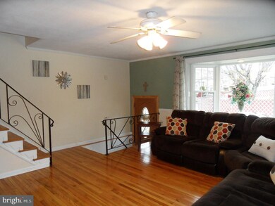 2891 Tremont St, Philadelphia, PA 19136 - photo 3