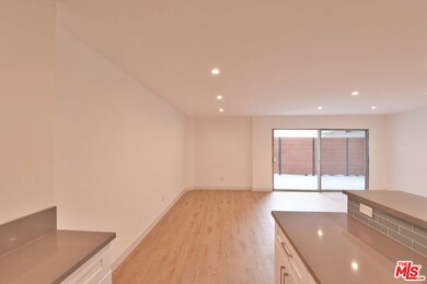 136 S Palm Dr unit 103, Beverly Hills, CA 90212 - photo 5