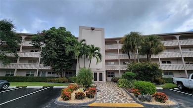 2003 Granada Dr unit E4, Coconut Creek, FL 33066 - photo 3