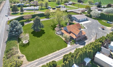 1a 2814 Beaudry Rd