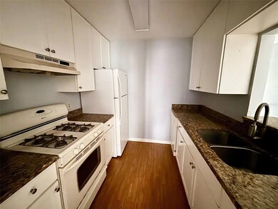 2040 San Marcos Dr SE unit 103, Winter Haven, FL 33880 - photo 6