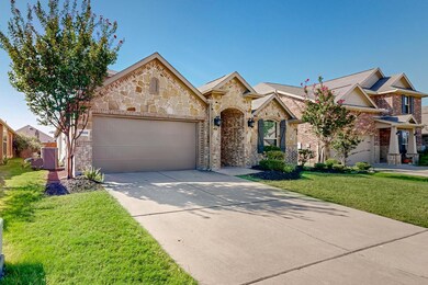 View of front of property featuring a front yard