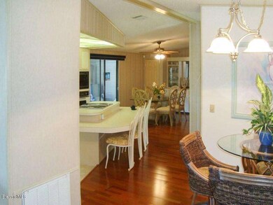 832 Periwinkle - Dining Room - Kitchen.j
