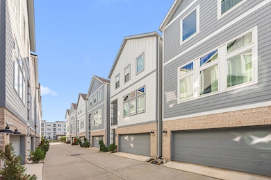 622 Janisch Rd unit I, Houston, TX 77018 - photo 3