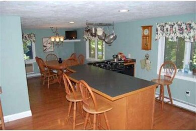 2 Center St, Carver, MA 02330 - photo 6