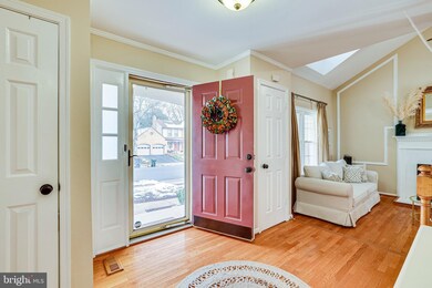 105 Connemara Dr, Sterling, VA 20164 - photo 4